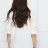 ⁦חולצה ברוקד שחור לבן⁩ – תמונה ⁦5⁩