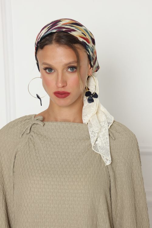 בנדנה משולבת צבעונית שמנת