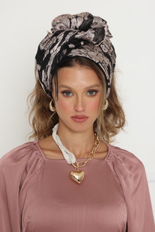 בנדנה מרובעת עם פרנזים לילך