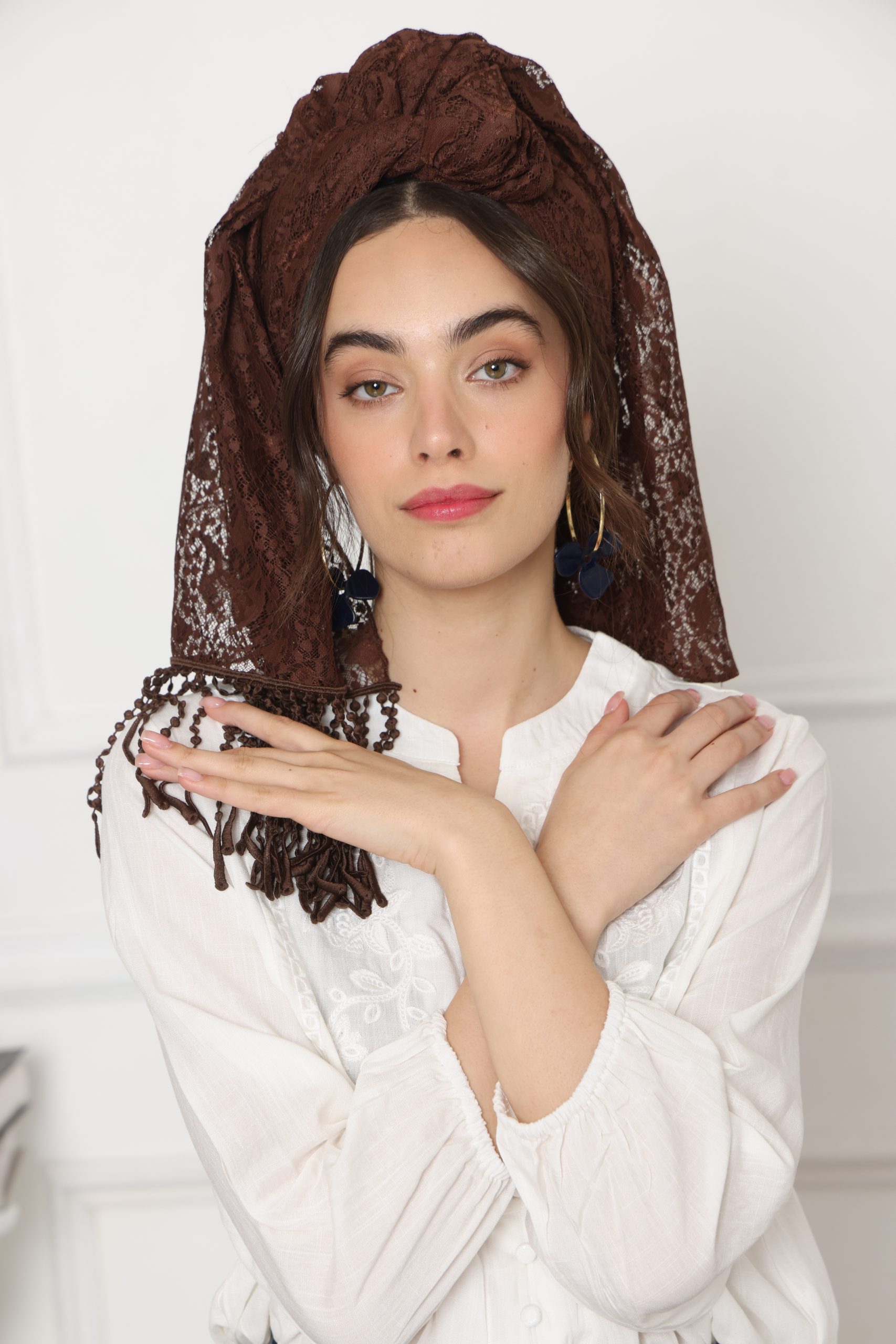 לונג תחרה חלק חום