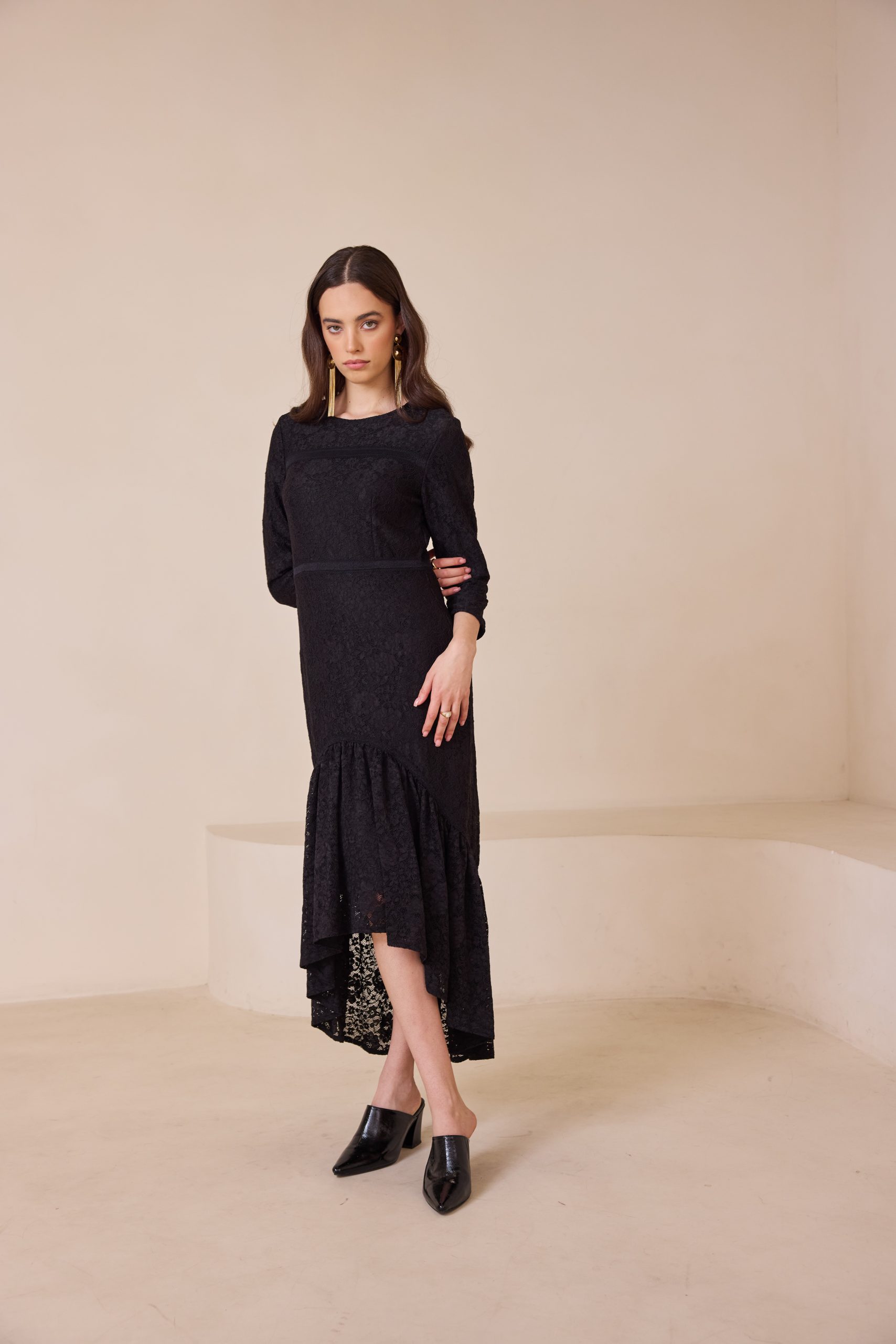 שמלה תחרה מידי מקדימה