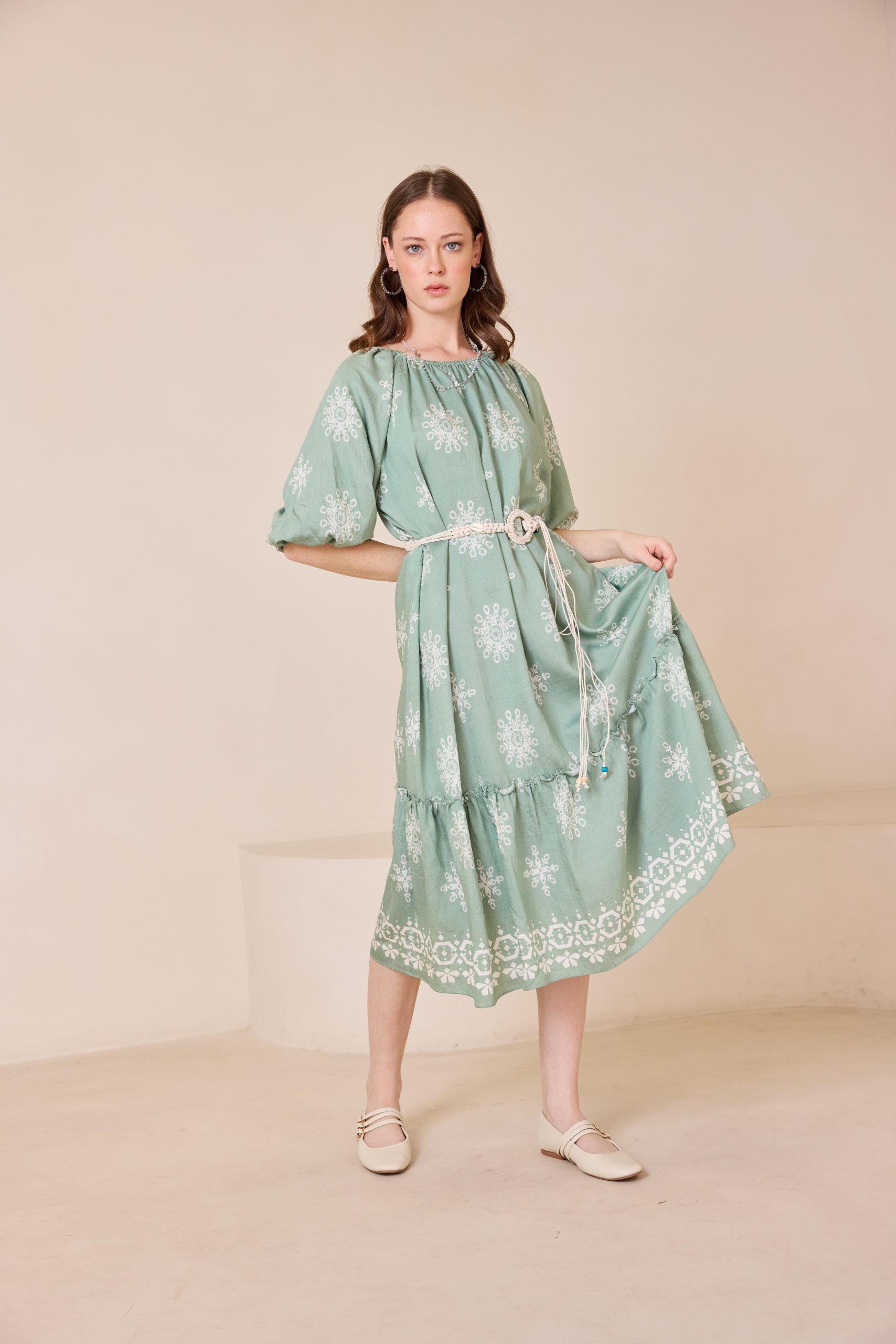 שמלה גלביה פפלום בורדורה