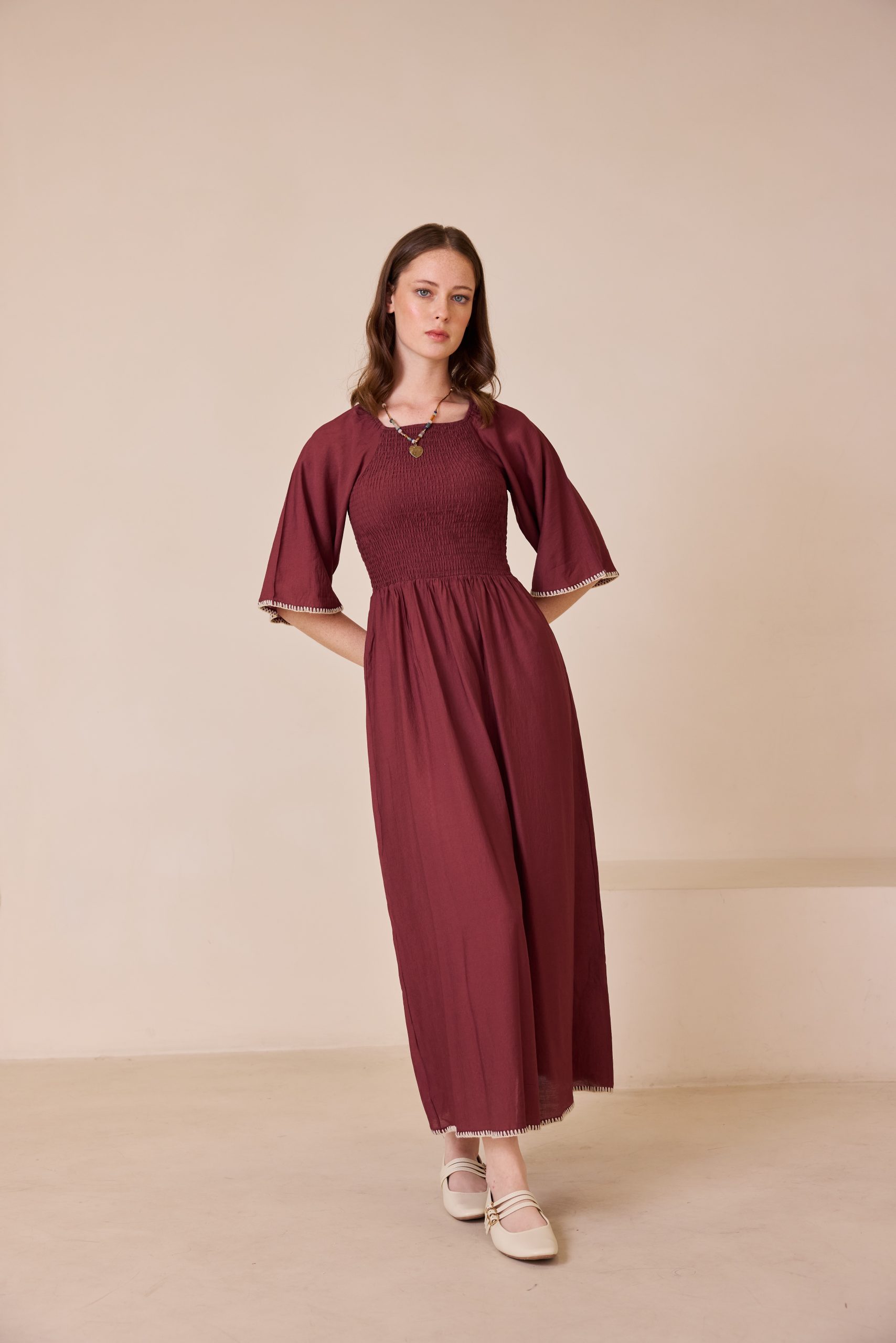 שמלה לוז פס ריקמה מקסי